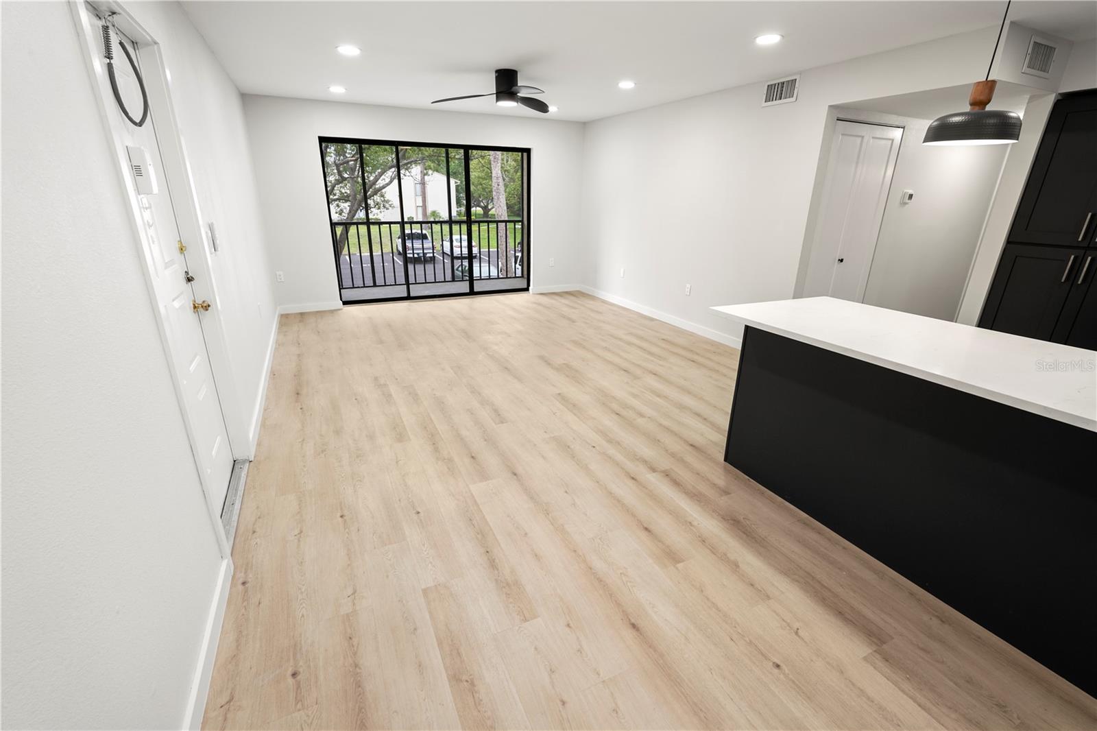 Listing photo id 2 for 3232 Lake Pine Way E A2
