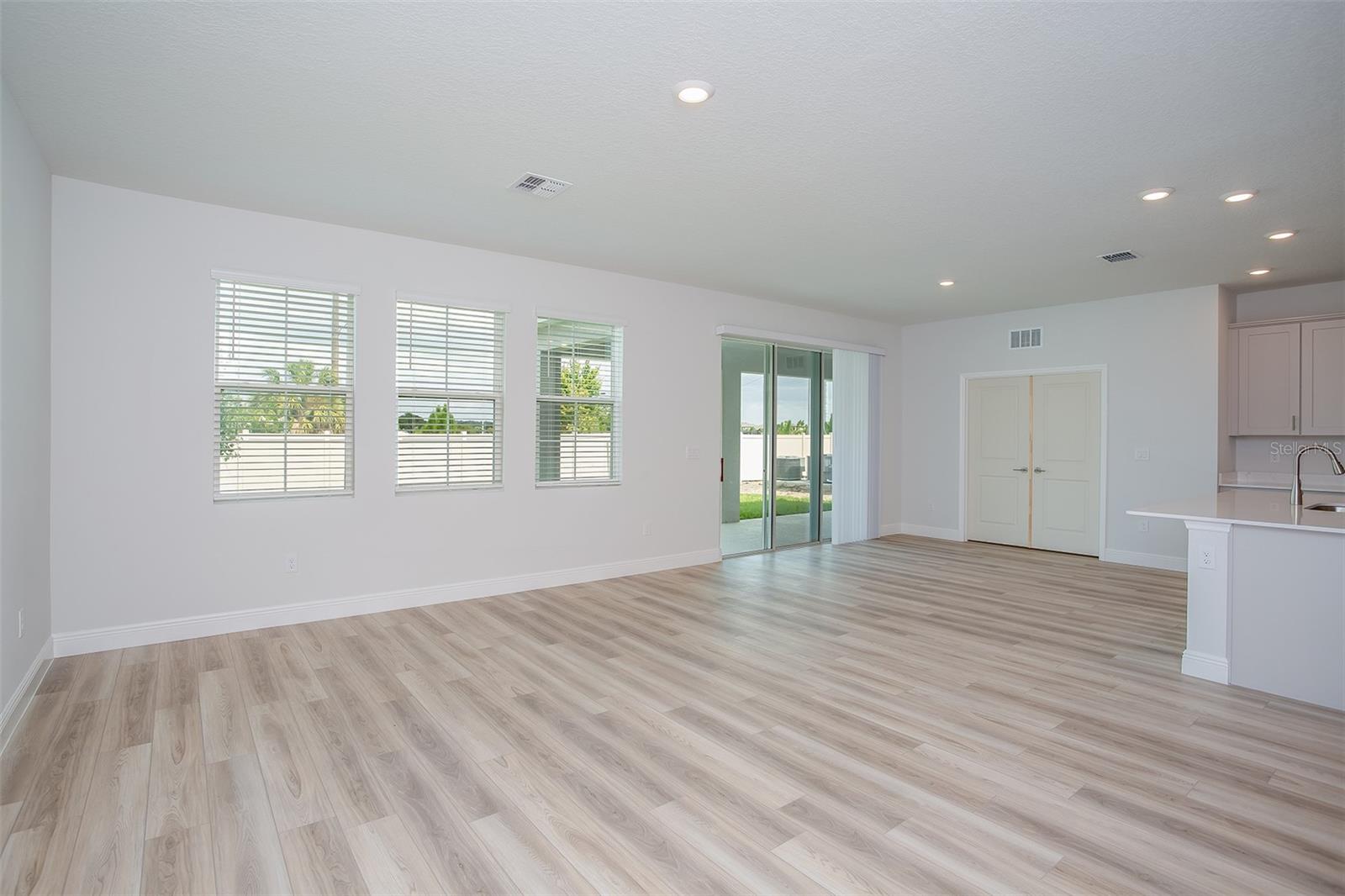 Image 12 of 28 For 10036 Surrey Rose Drive