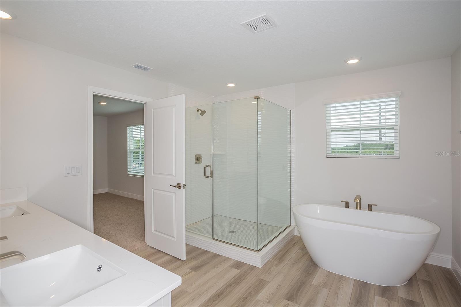 Image 22 of 28 For 10036 Surrey Rose Drive