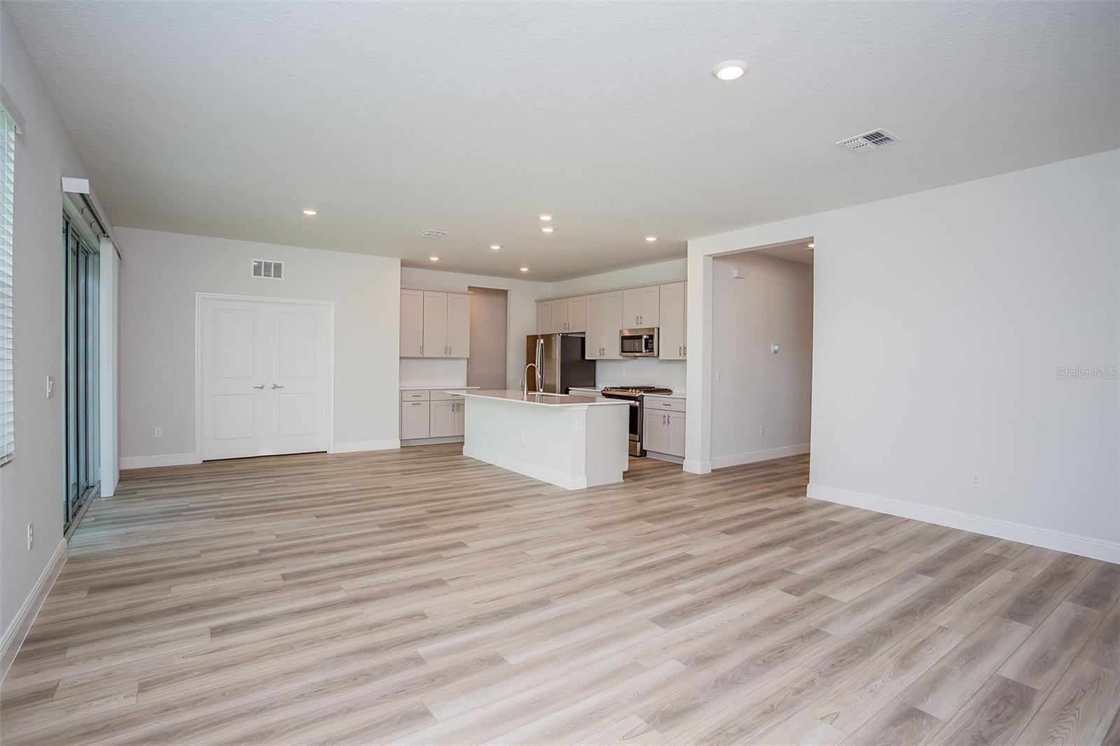 Image 6 of 28 For 10036 Surrey Rose Drive