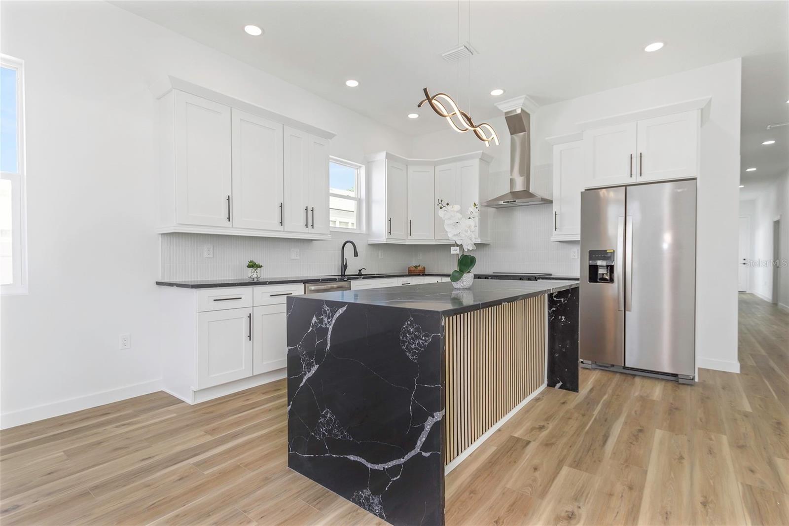 Image 11 of 55 For 711 42nd Avenue S