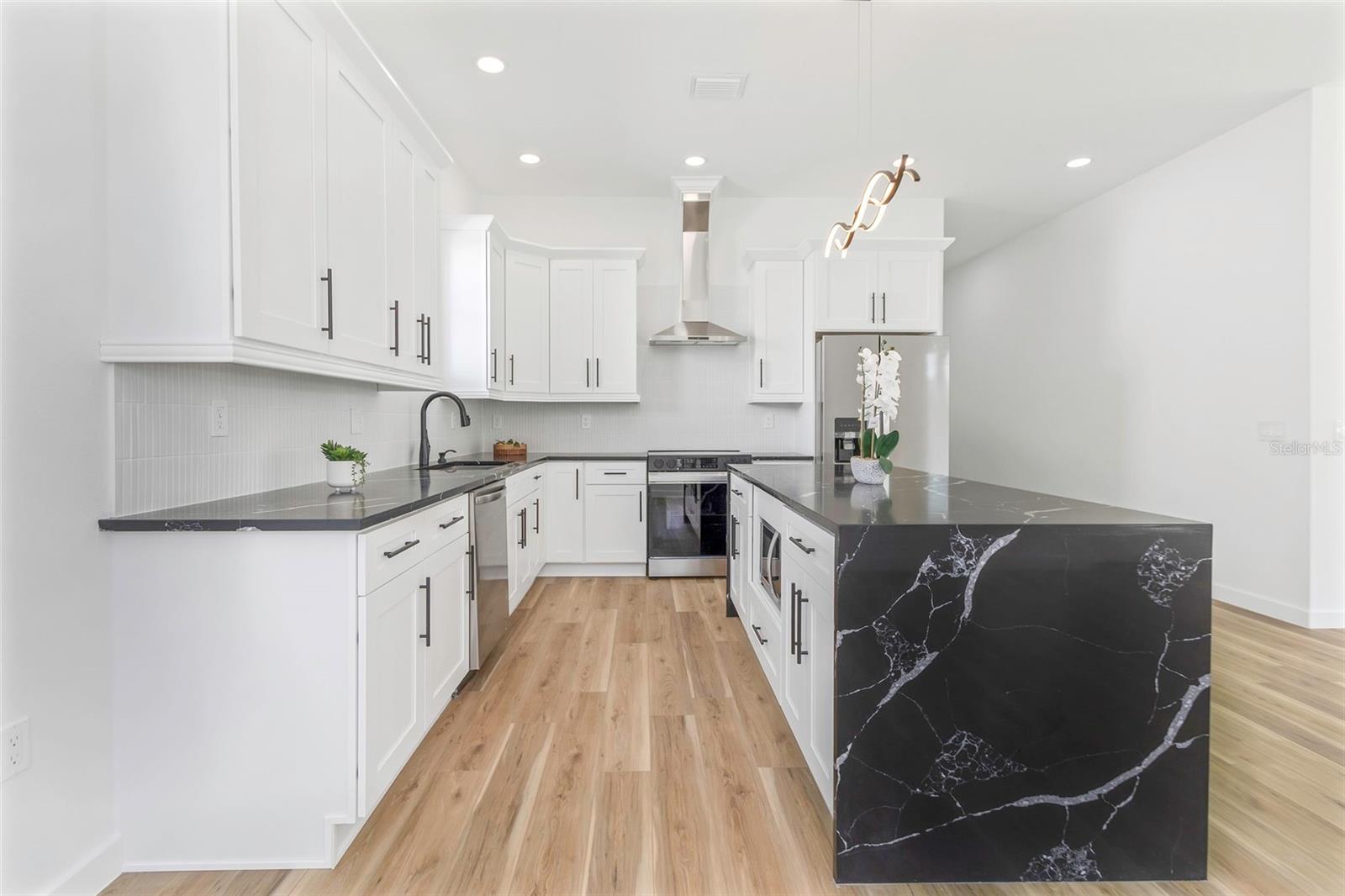 Image 12 of 55 For 711 42nd Avenue S