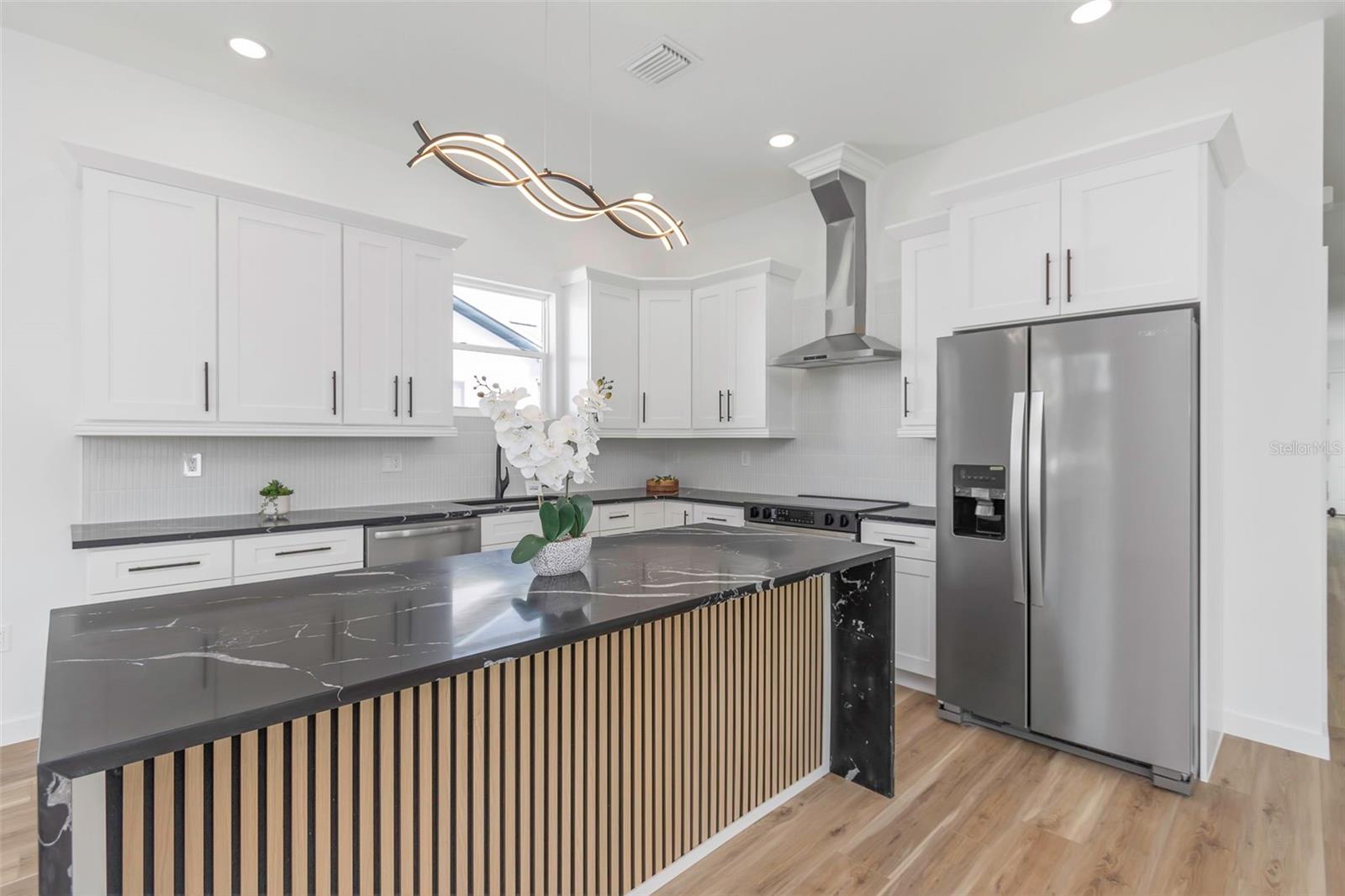 Image 15 of 55 For 711 42nd Avenue S