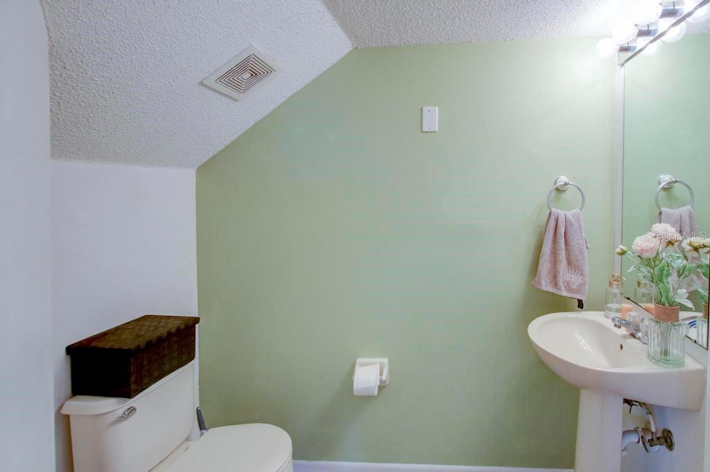 Image 13 of 23 For 637 Kensington Lake Circle