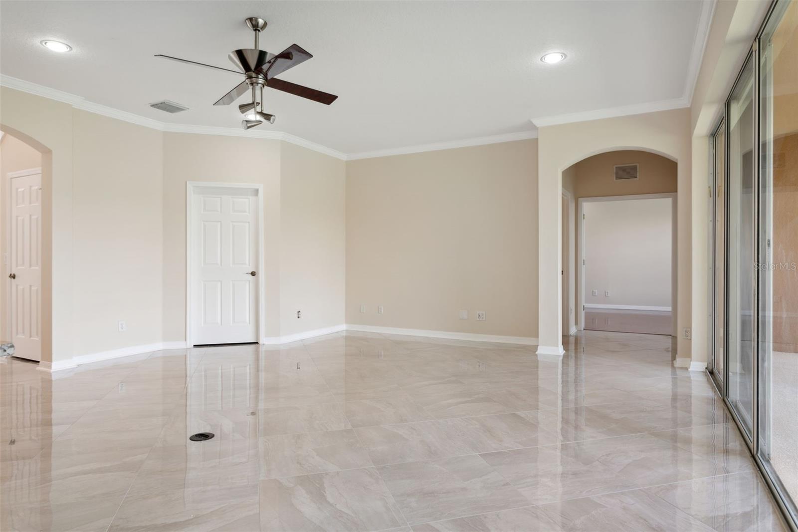 Image 14 of 50 For 17912 Bahama Isle Circle