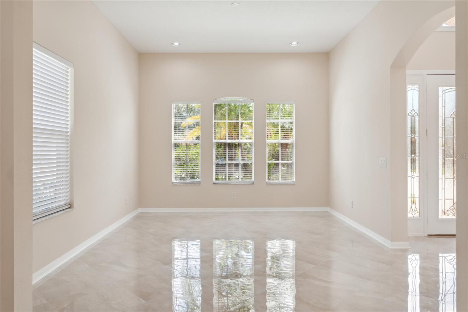Image 4 of 50 For 17912 Bahama Isle Circle