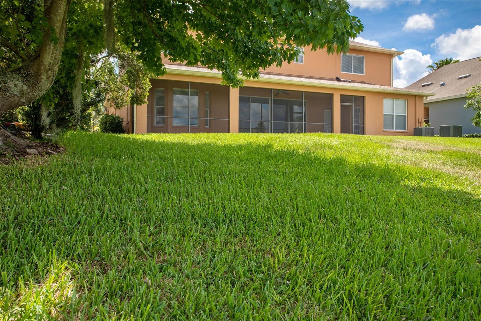 Image 40 of 50 For 17912 Bahama Isle Circle