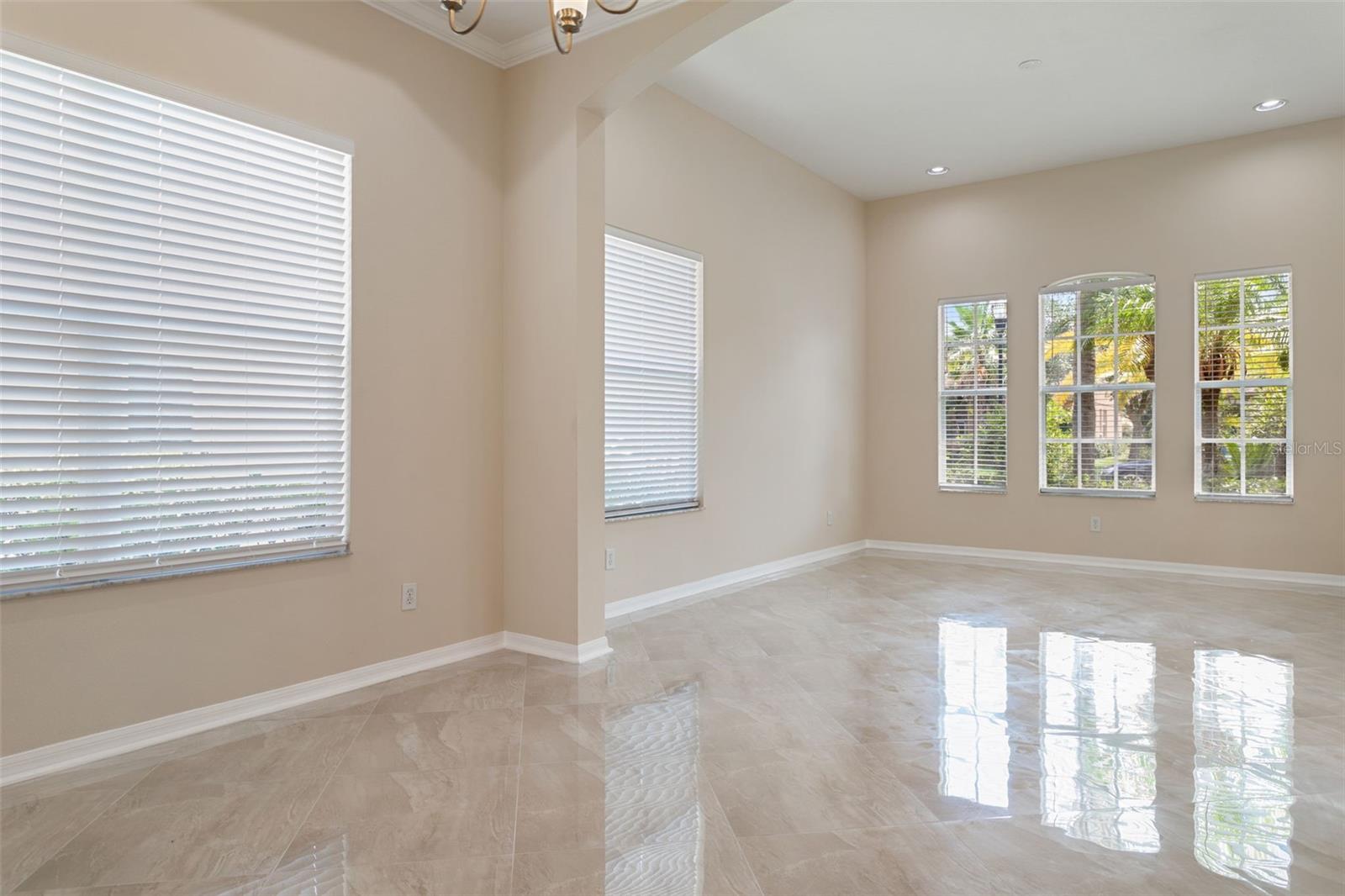 Image 6 of 50 For 17912 Bahama Isle Circle