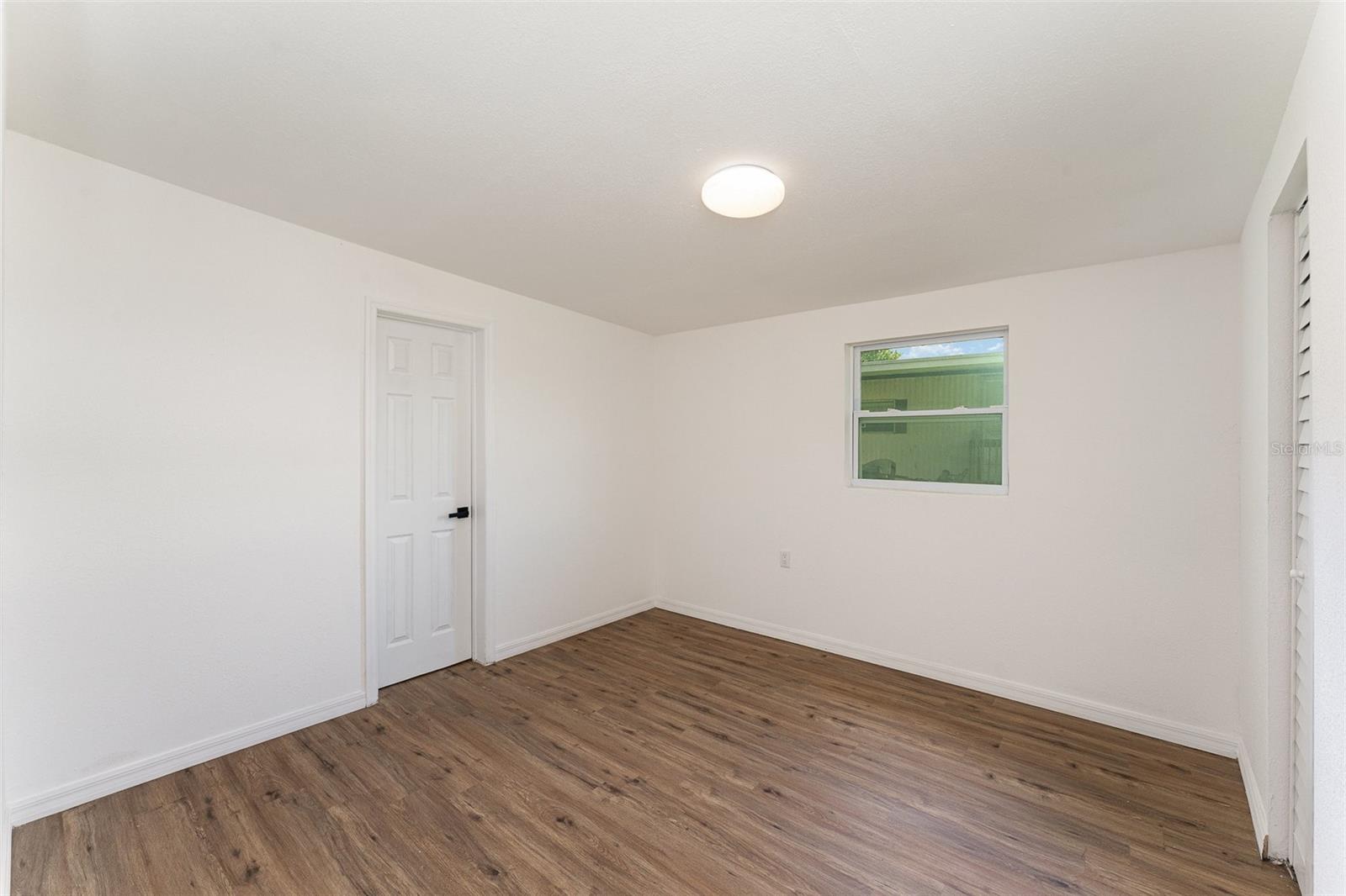 Image 11 of 26 For 833 Suwannee Avenue
