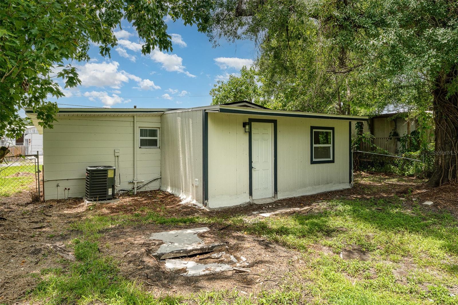 Image 25 of 26 For 833 Suwannee Avenue