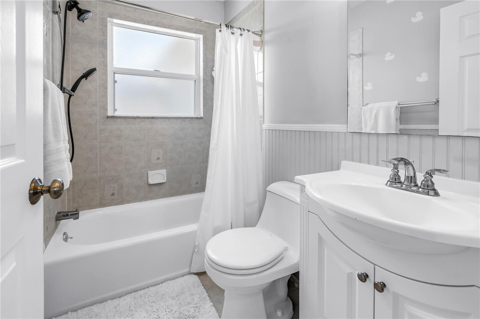 Image 20 of 36 For 774 40th Avenue Ne