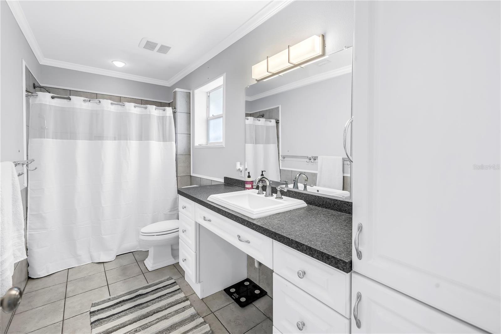 Image 23 of 36 For 774 40th Avenue Ne