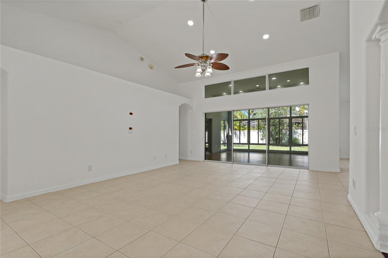 Image 13 of 76 For 19206 Ivy Oak Way