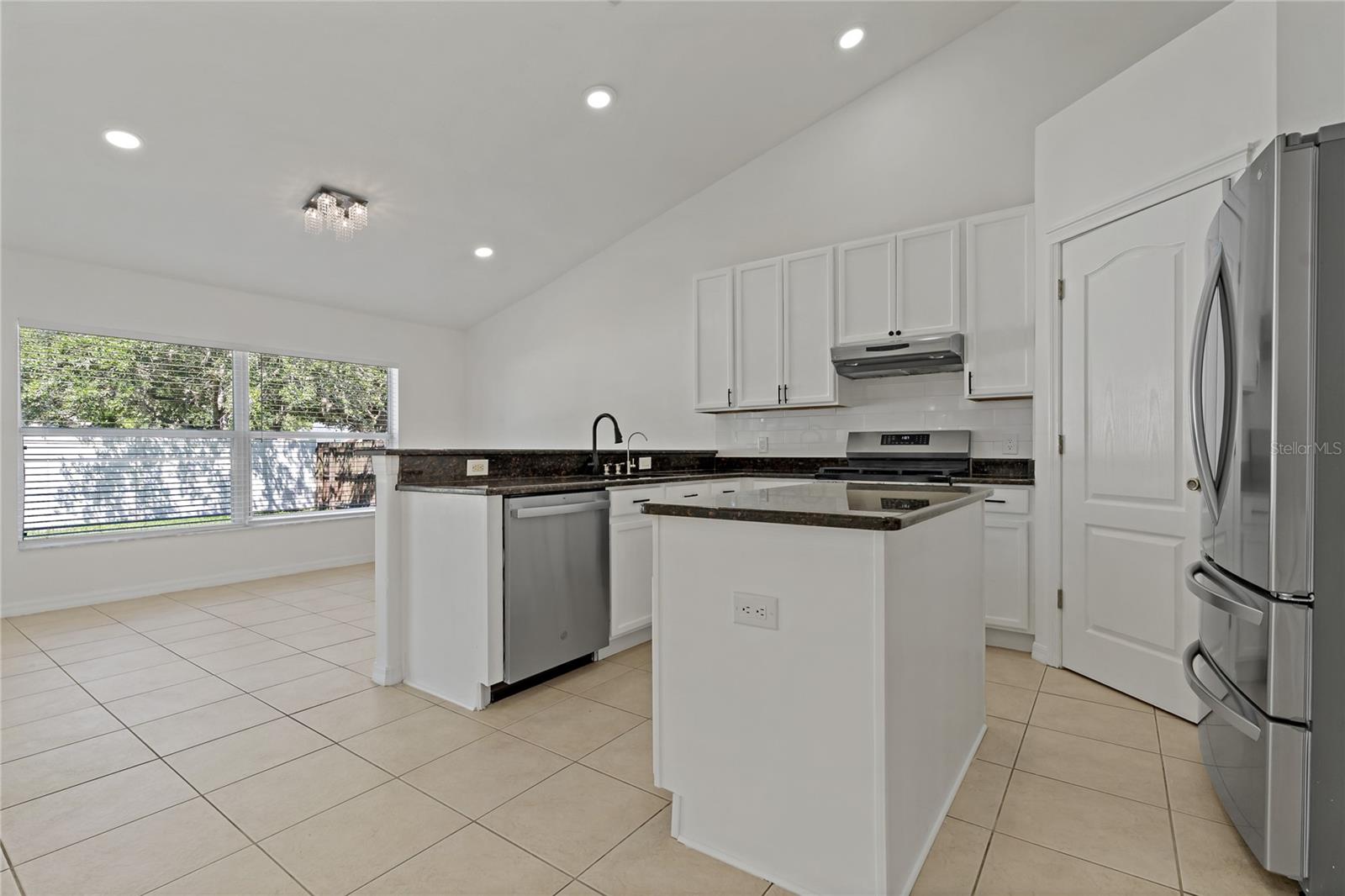Image 22 of 76 For 19206 Ivy Oak Way