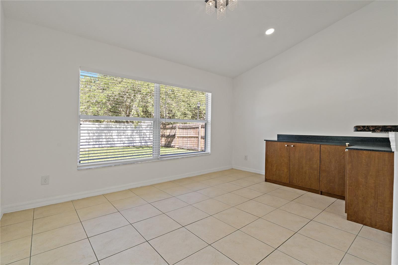 Image 23 of 76 For 19206 Ivy Oak Way