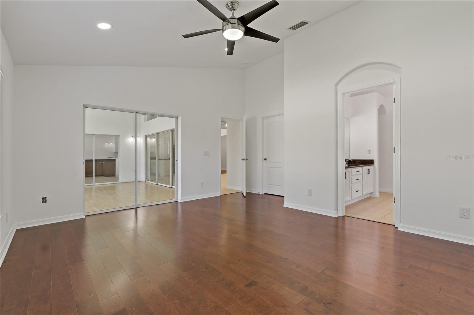Image 27 of 76 For 19206 Ivy Oak Way