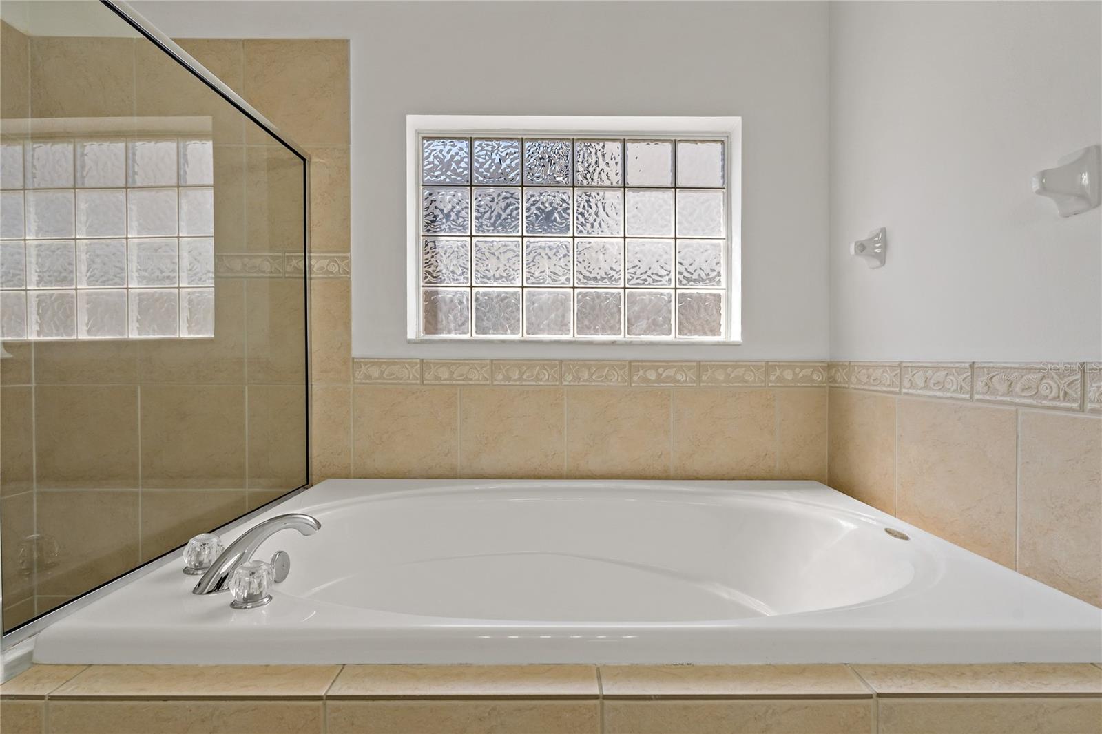 Image 31 of 76 For 19206 Ivy Oak Way