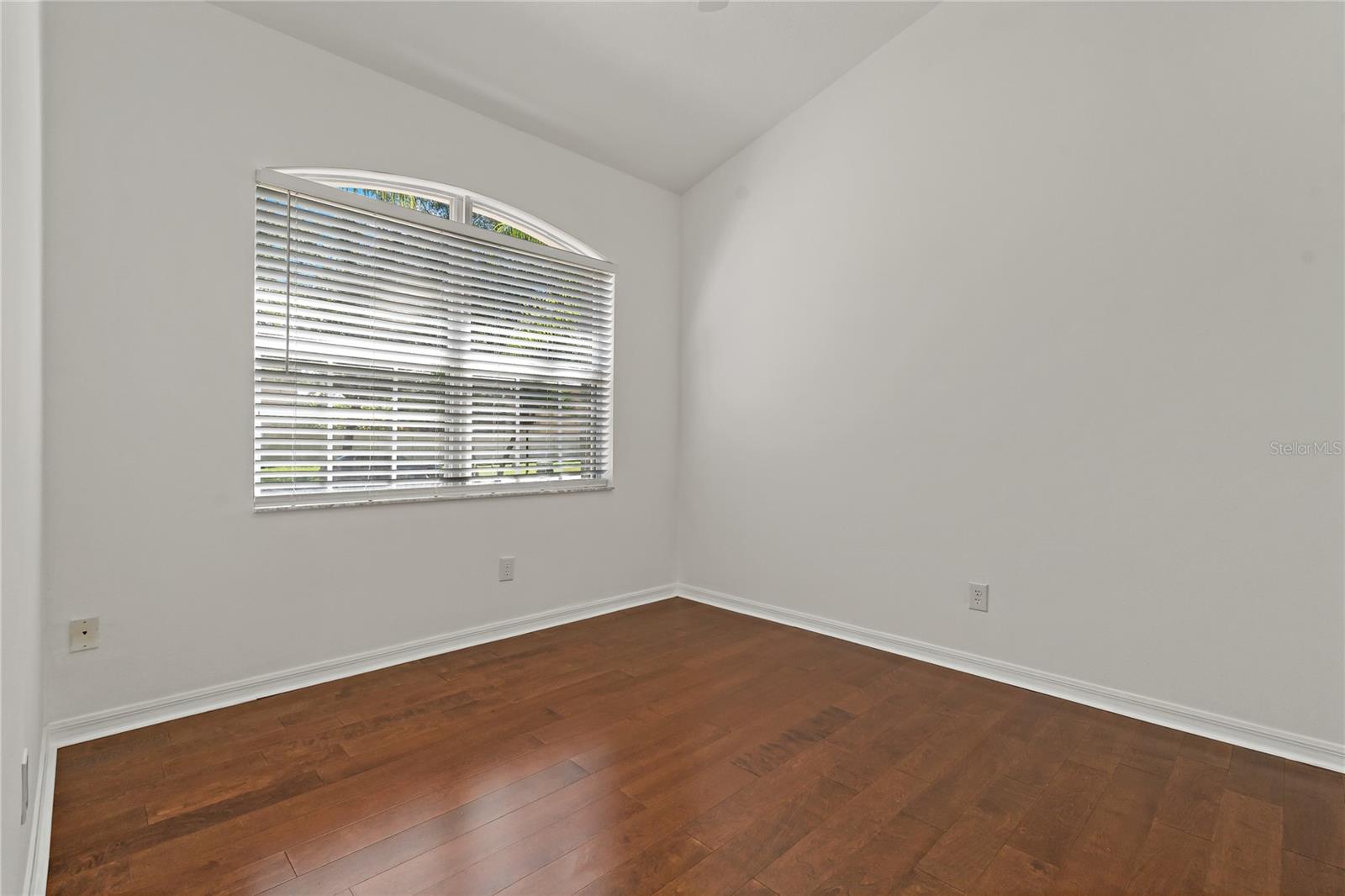 Image 35 of 76 For 19206 Ivy Oak Way