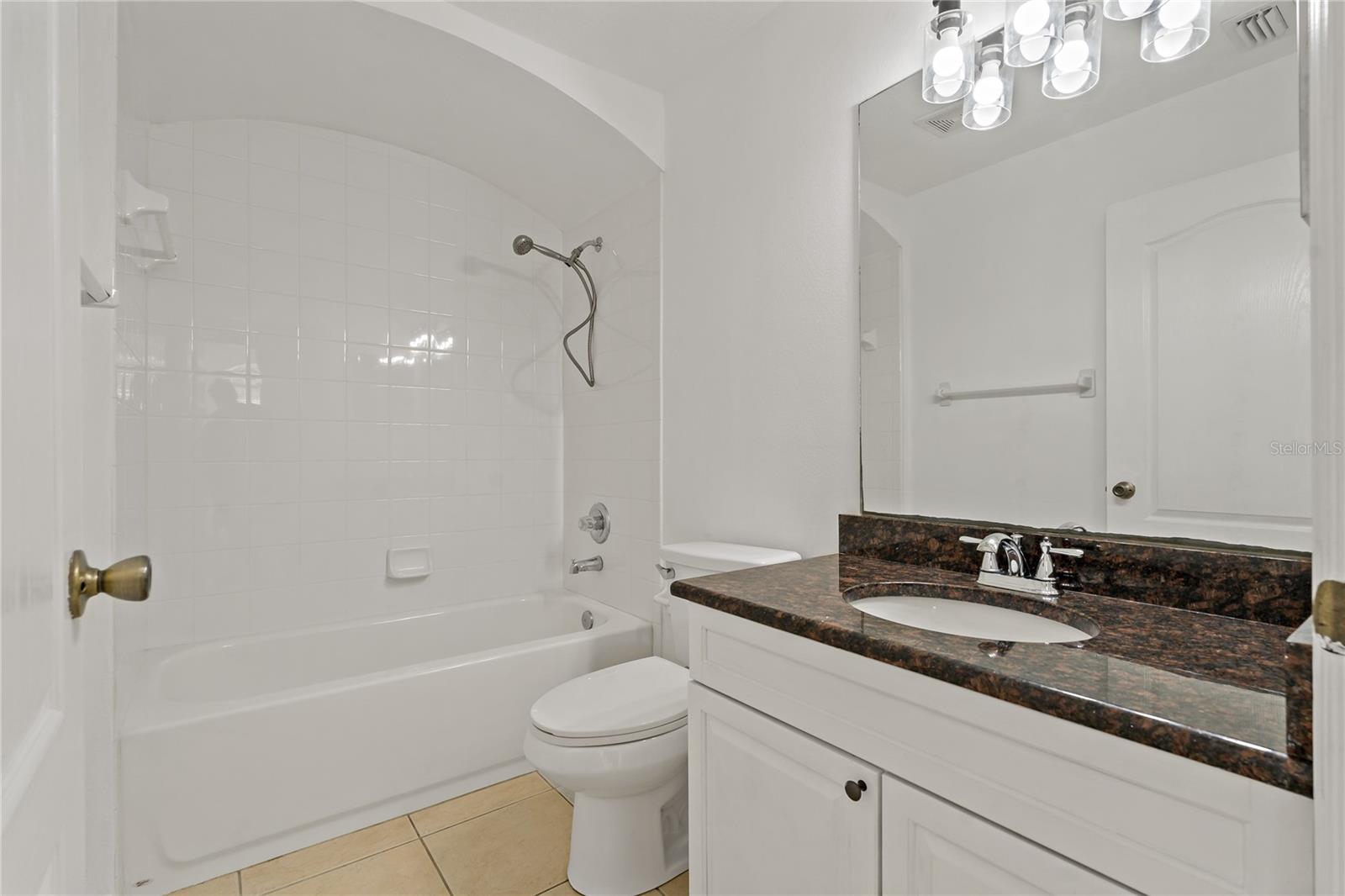 Image 38 of 76 For 19206 Ivy Oak Way