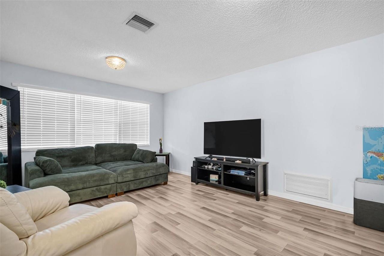 Image 19 of 25 For 2366 Convington Drive