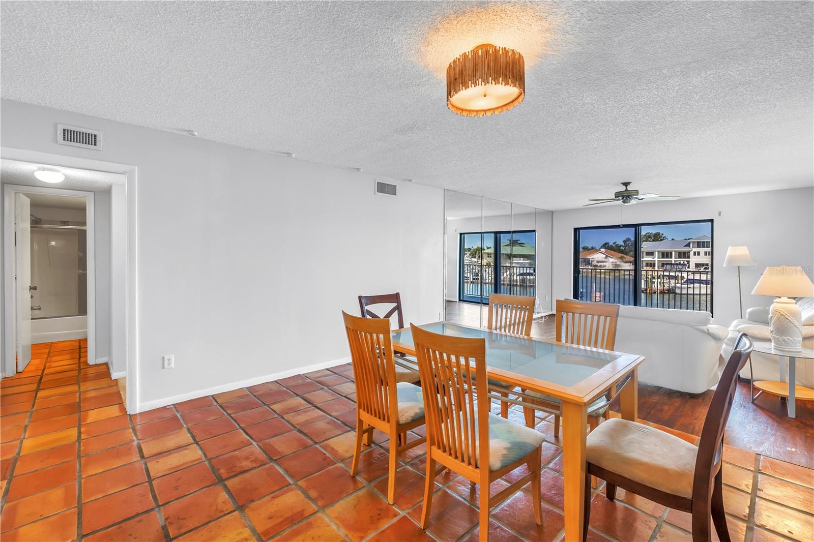 Image 10 of 62 For 340 Pinellas Bayway S 205