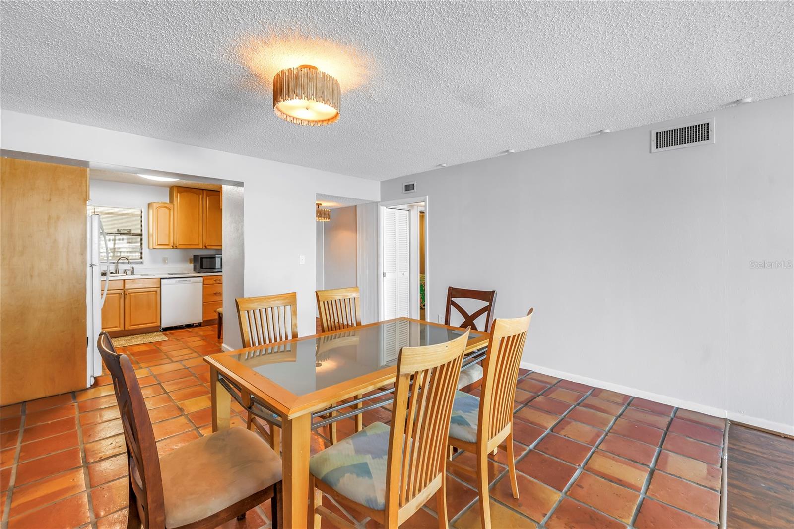 Image 13 of 62 For 340 Pinellas Bayway S 205