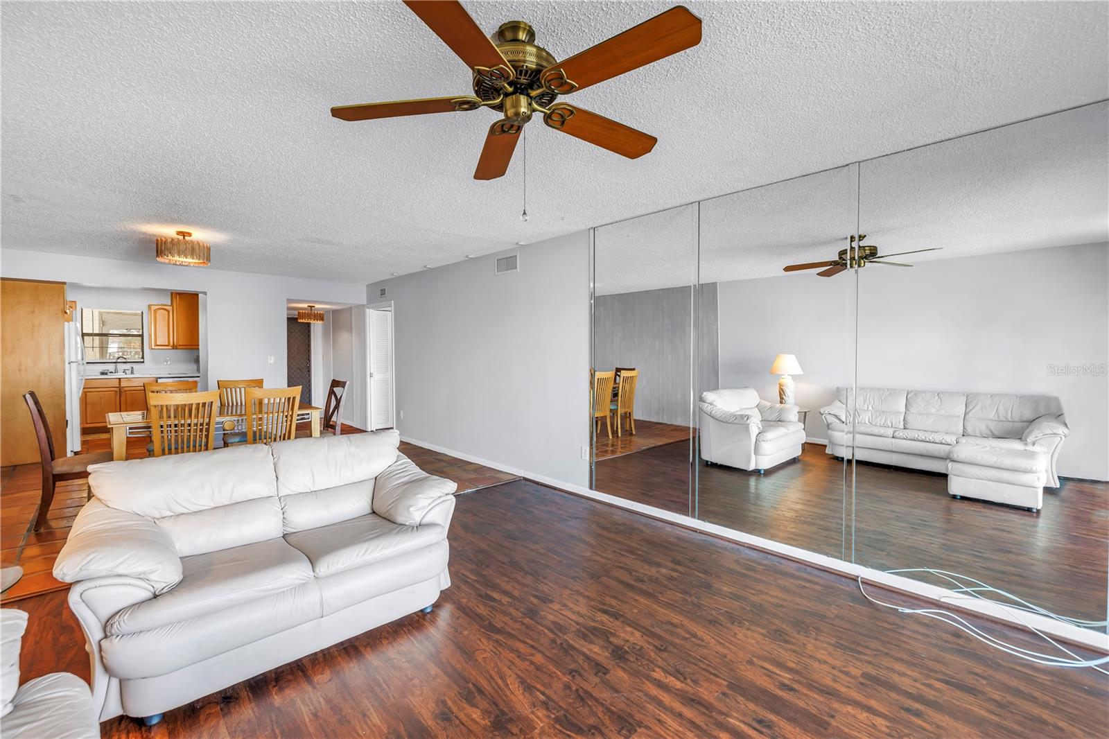 Image 17 of 62 For 340 Pinellas Bayway S 205
