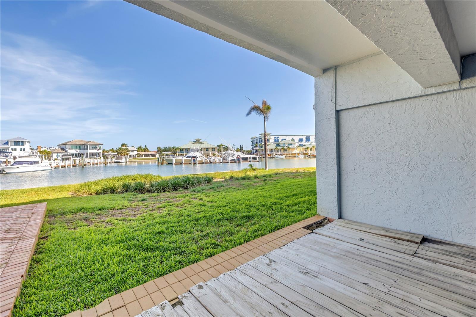 Image 40 of 62 For 340 Pinellas Bayway S 205