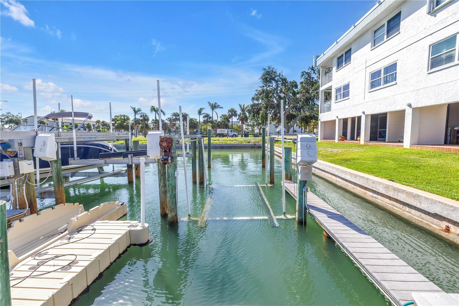 Image 48 of 62 For 340 Pinellas Bayway S 205
