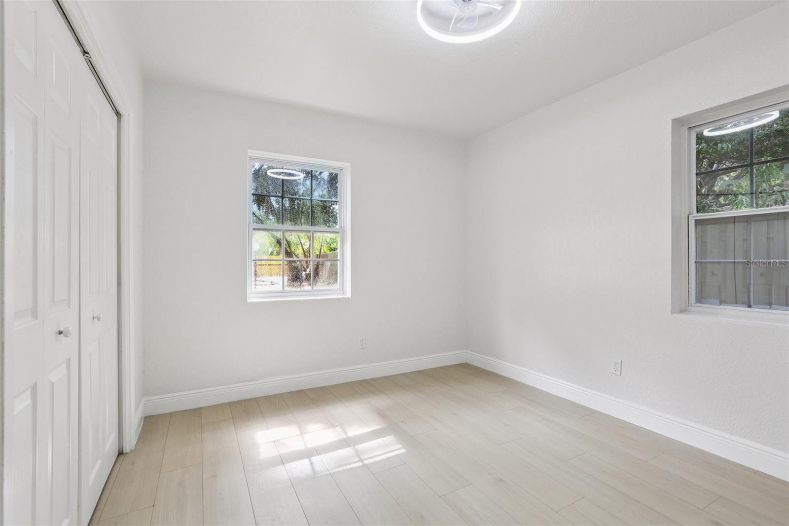 Image 17 of 29 For 6 Orion Avenue