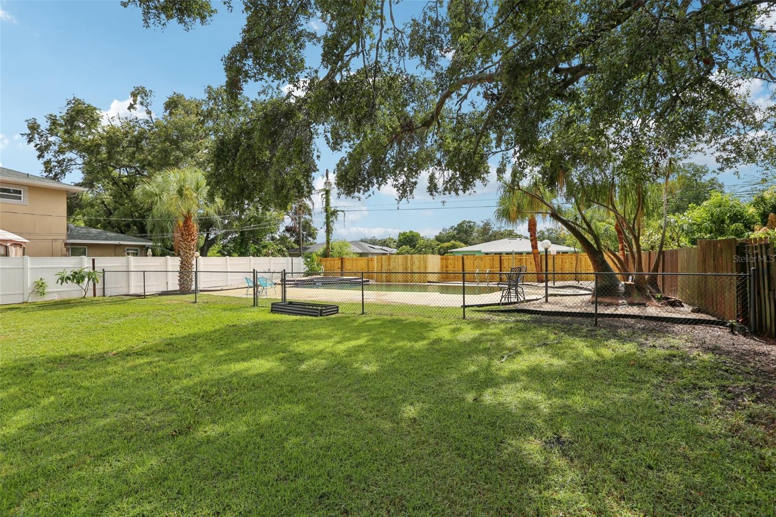 Image 19 of 29 For 6 Orion Avenue