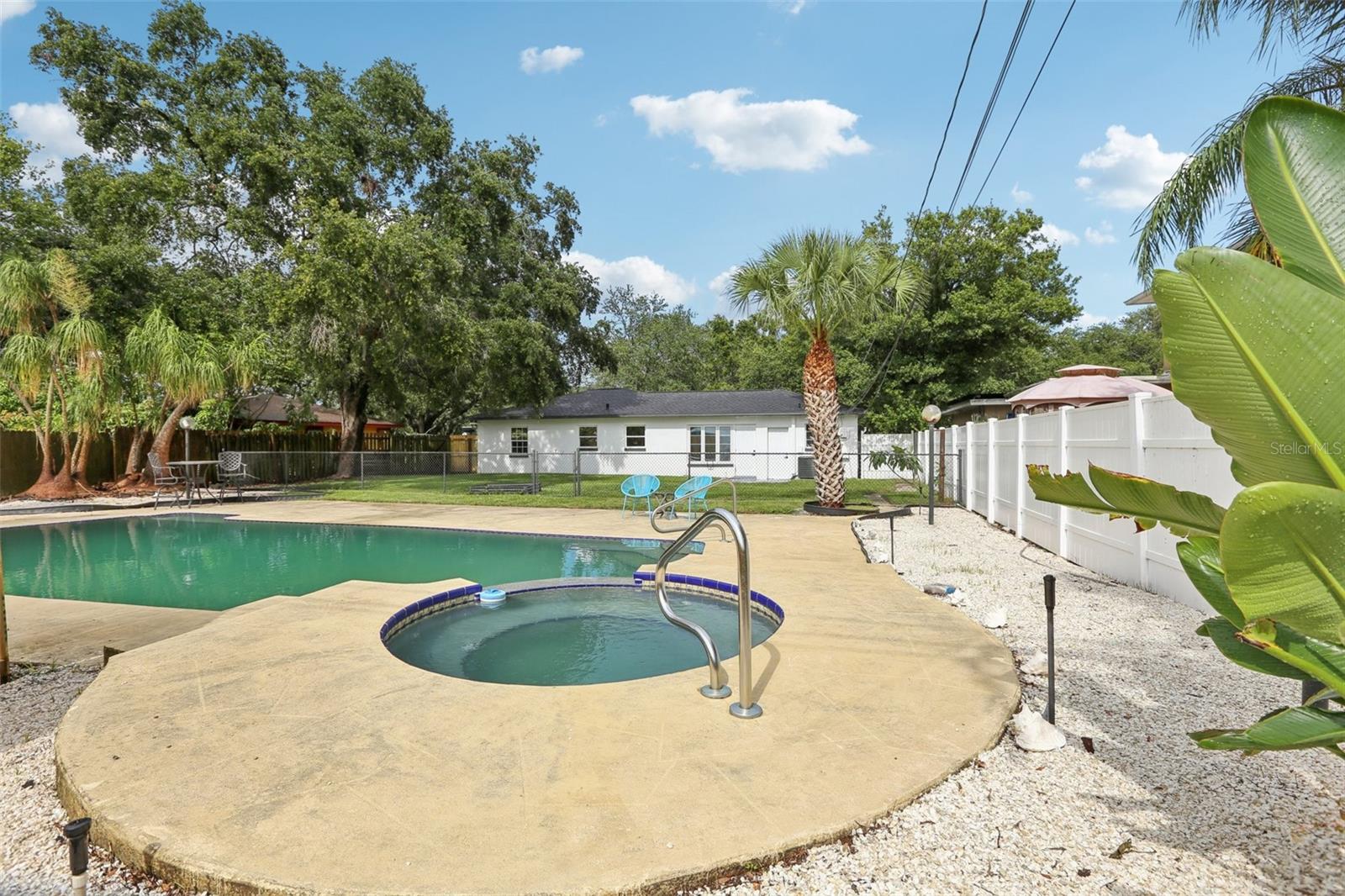 Image 21 of 29 For 6 Orion Avenue