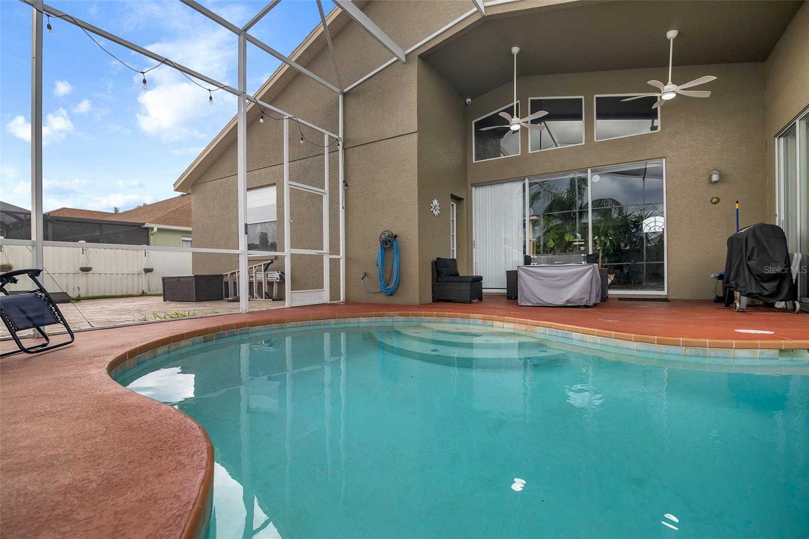 Image 3 of 34 For 10327 Meadow Crossing Drive