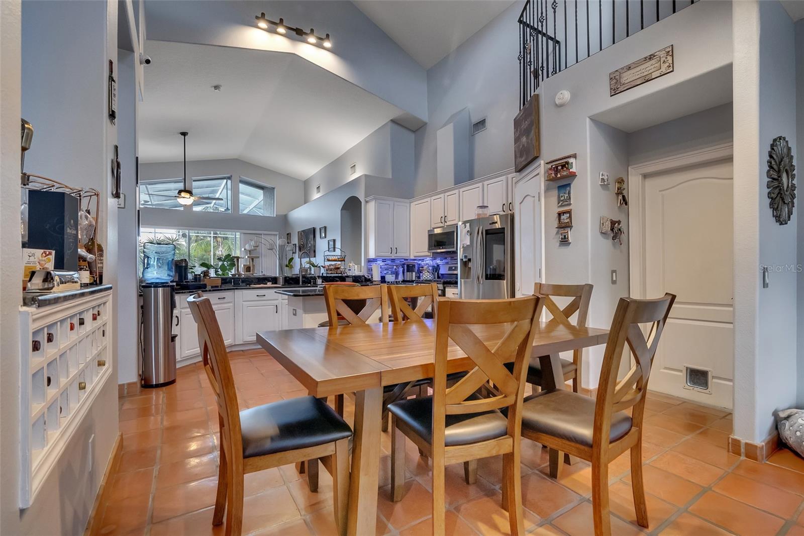 Image 9 of 34 For 10327 Meadow Crossing Drive