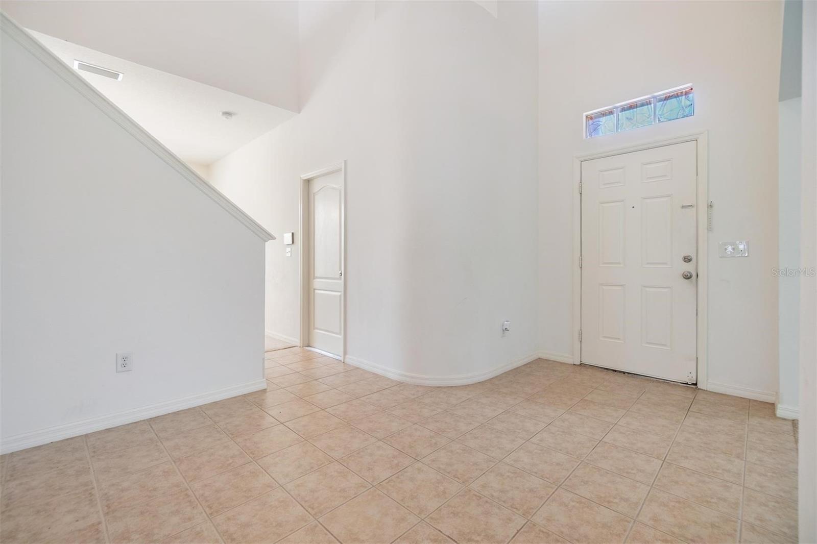 Image 15 of 30 For 8219 Canterbury Lake Boulevard