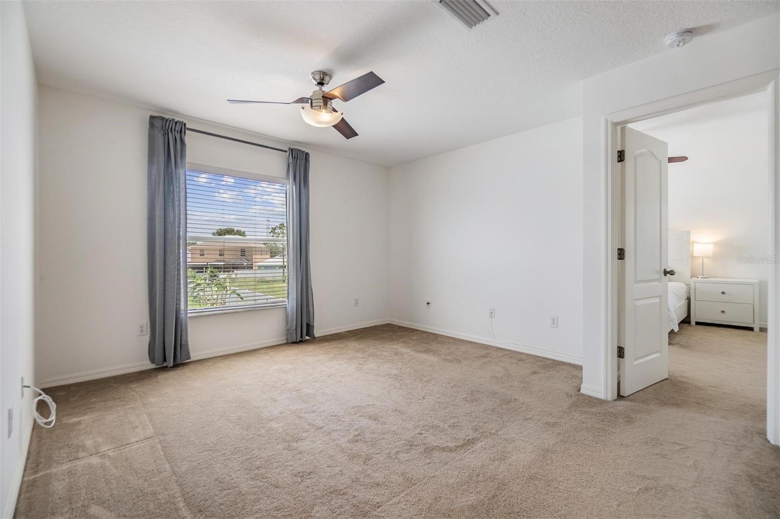 Image 24 of 30 For 8219 Canterbury Lake Boulevard