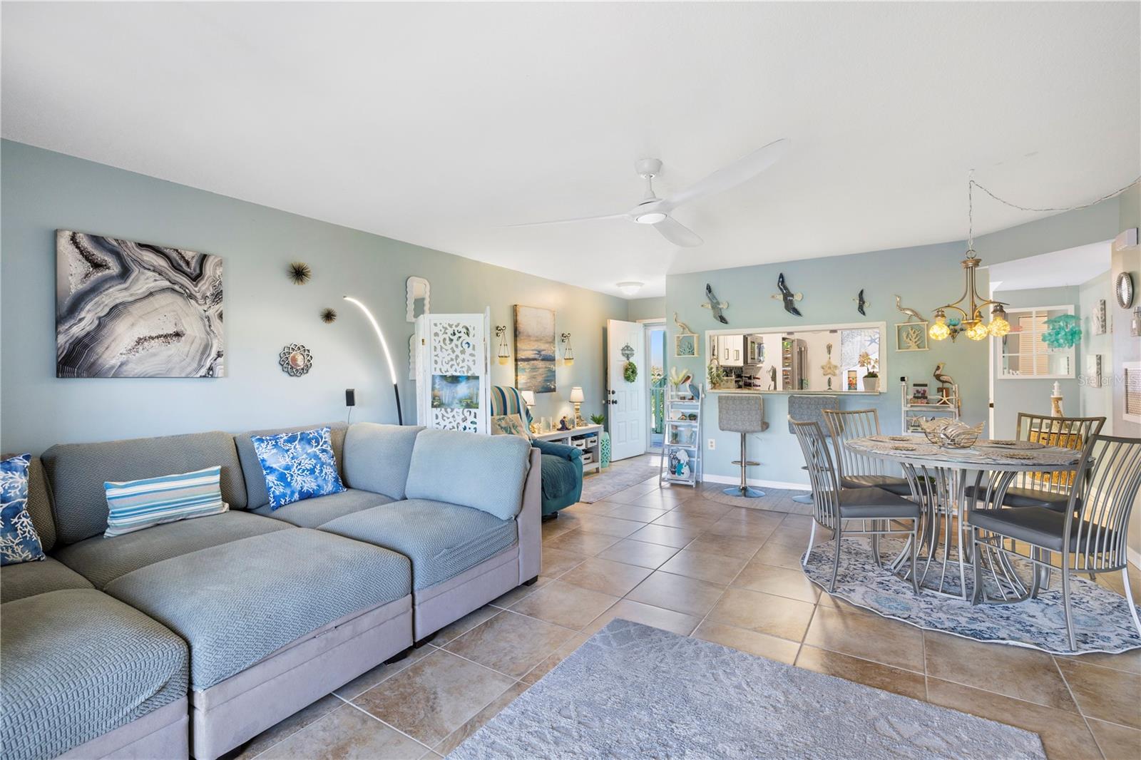 Image 10 of 47 For 5725 Pelican Pointe Drive 1