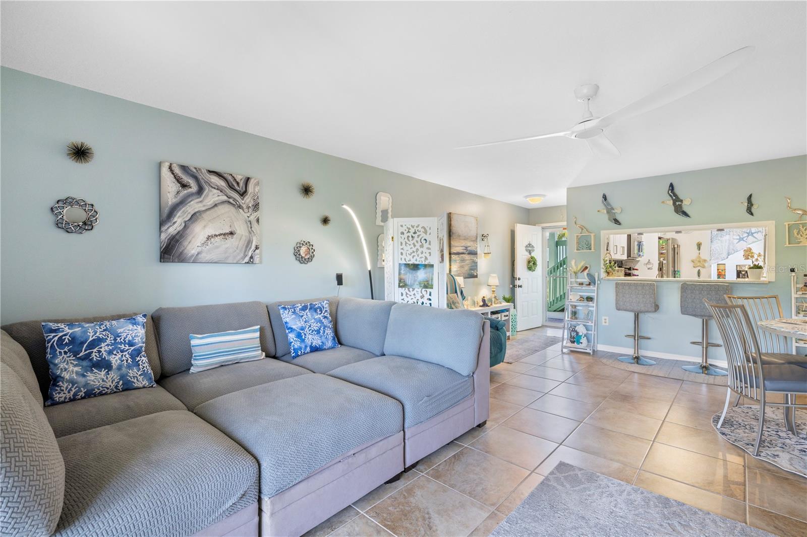 Image 14 of 47 For 5725 Pelican Pointe Drive 1