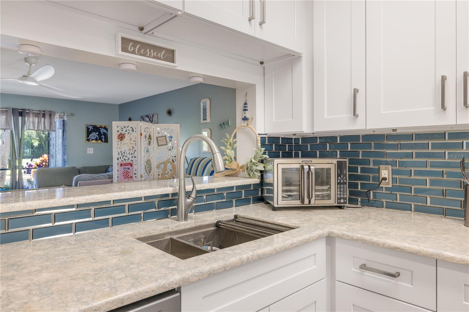 Image 22 of 47 For 5725 Pelican Pointe Drive 1