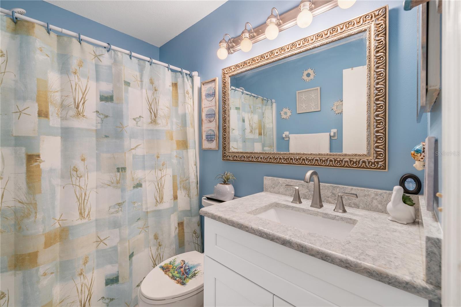 Image 24 of 47 For 5725 Pelican Pointe Drive 1