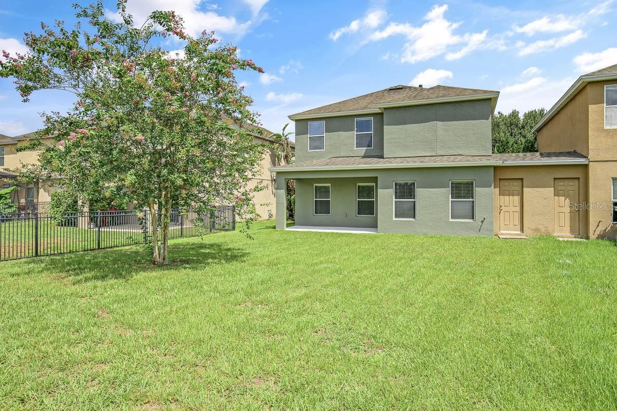 Image 28 of 38 For 16008 Persimmon Grove Drive