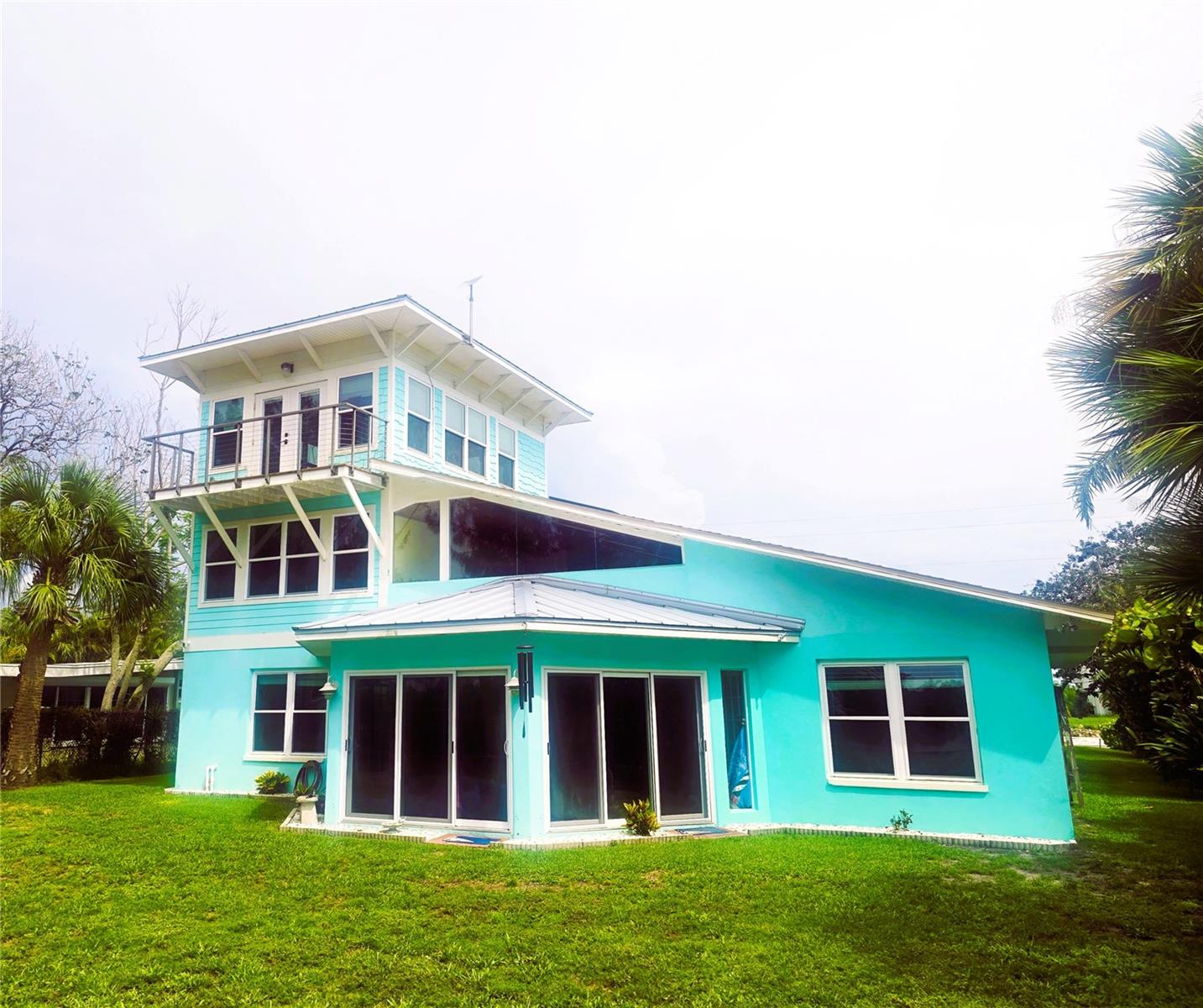 Image 4 of 48 For 1626 Sea Breeze Drive