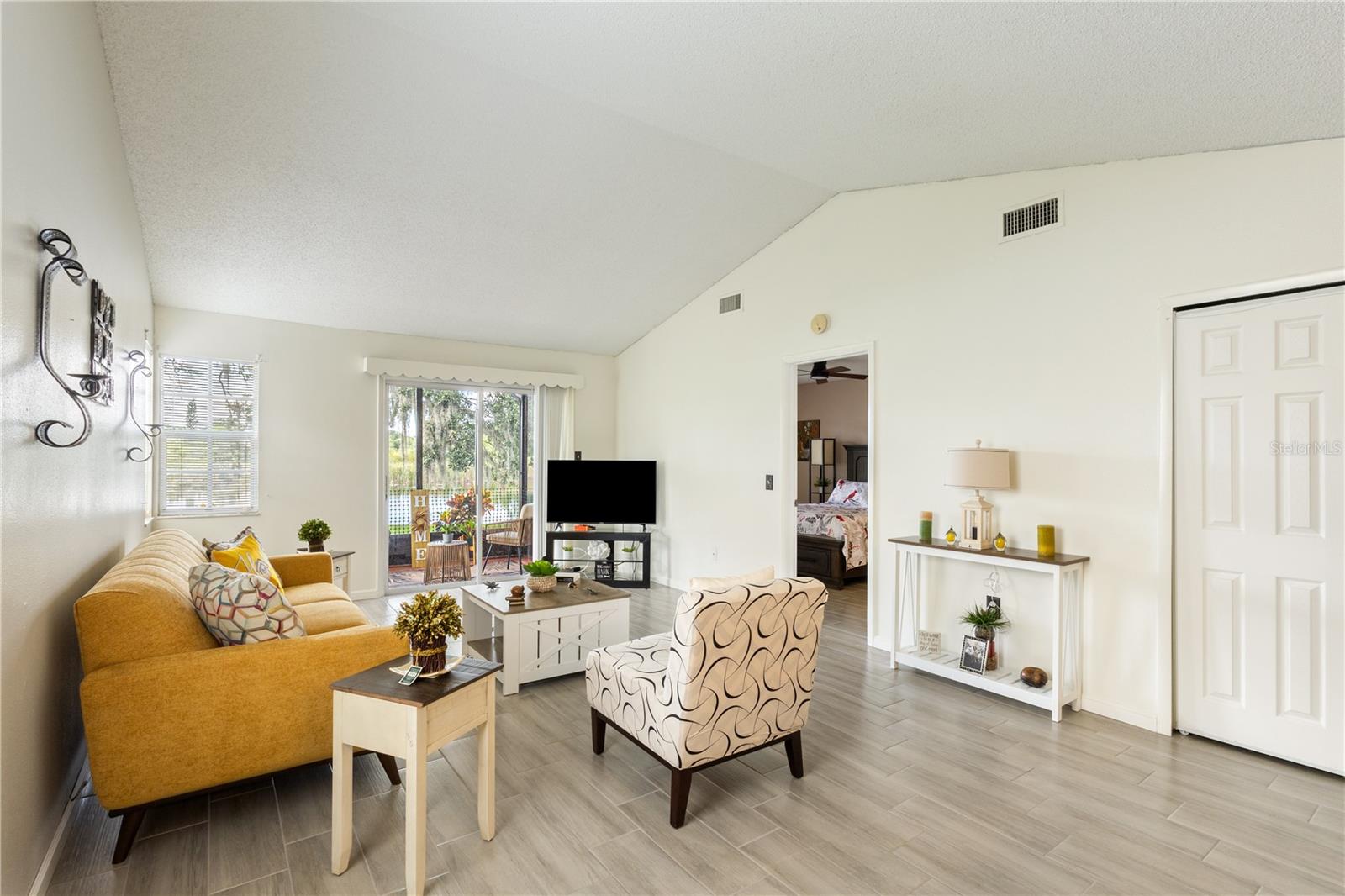Image 10 of 28 For 12529 Knollbrook Lane