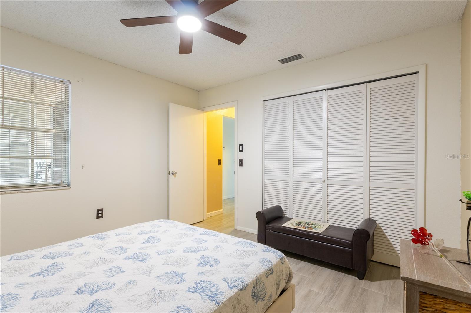 Image 19 of 28 For 12529 Knollbrook Lane