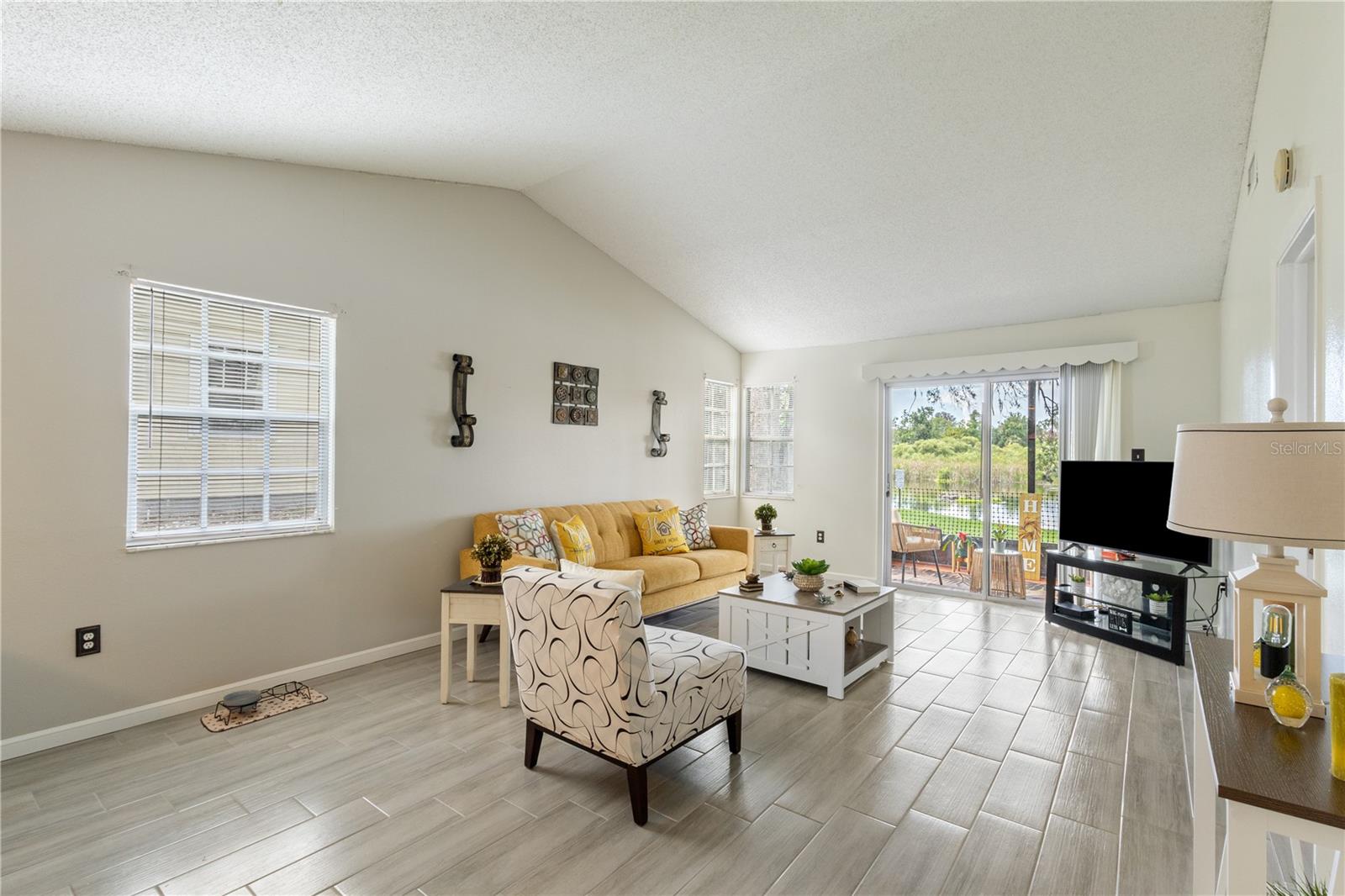 Image 9 of 28 For 12529 Knollbrook Lane