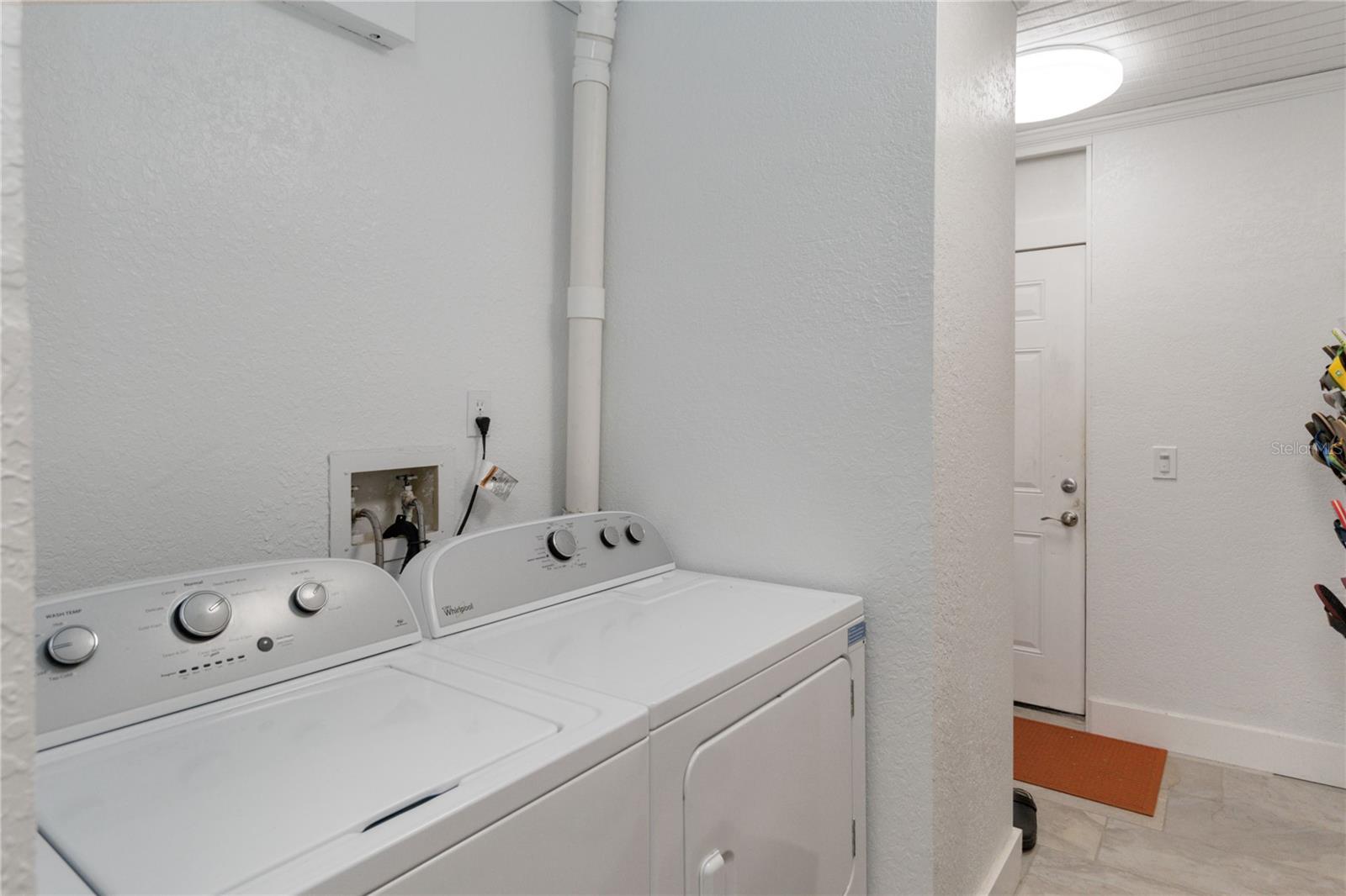 Image 23 of 37 For 5595 Eagle Way