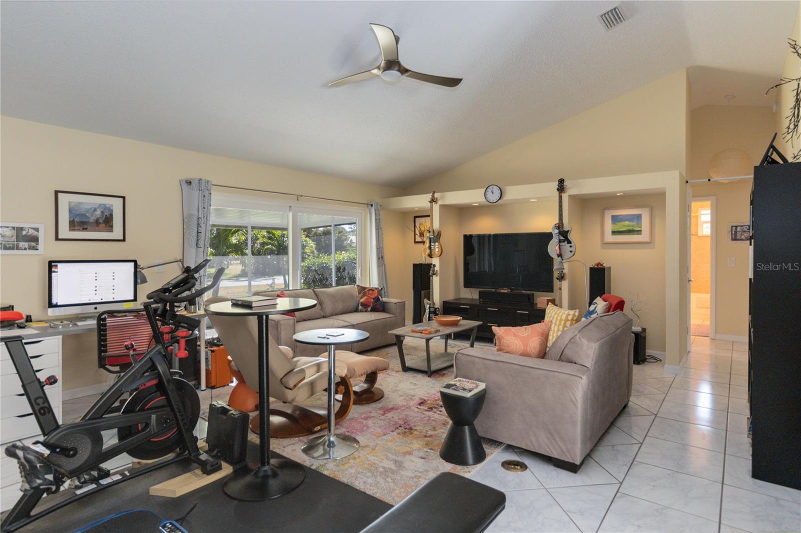 Image 7 of 37 For 5595 Eagle Way