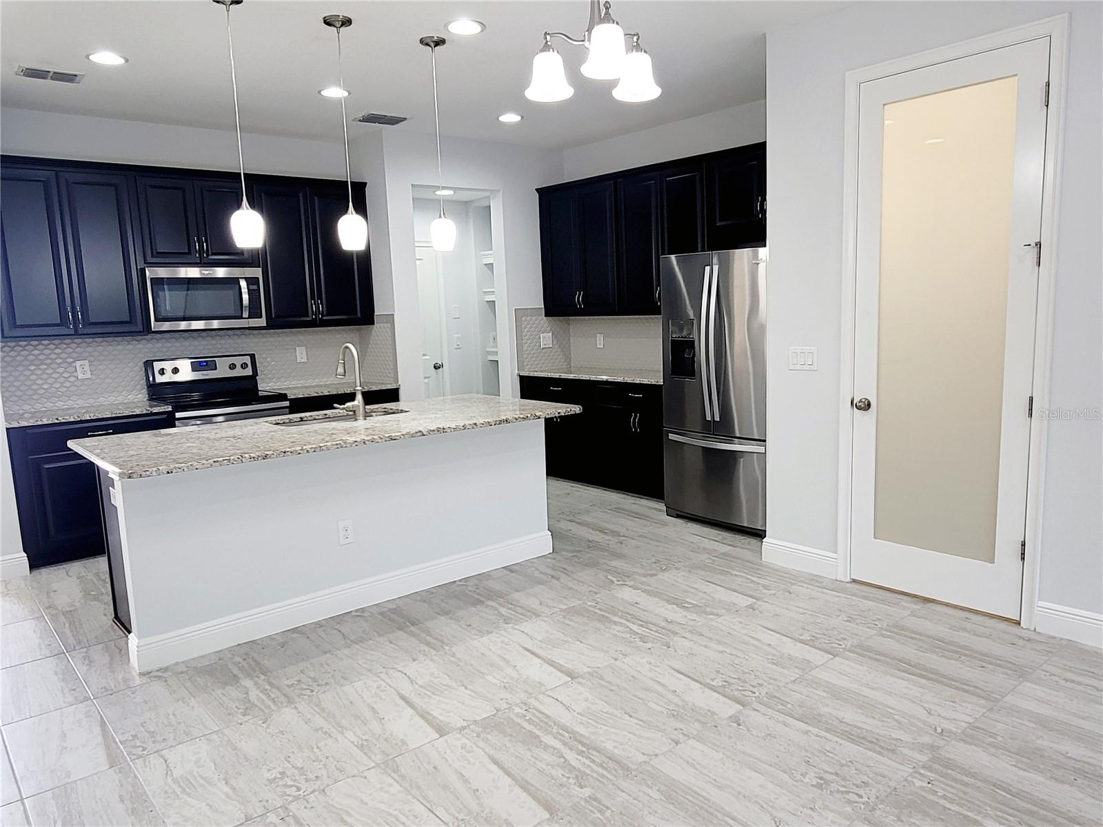 Listing photo id 9 for 5509 Cumberland Star
