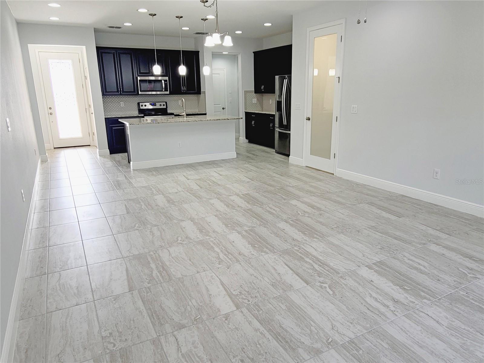 Listing photo id 12 for 5509 Cumberland Star