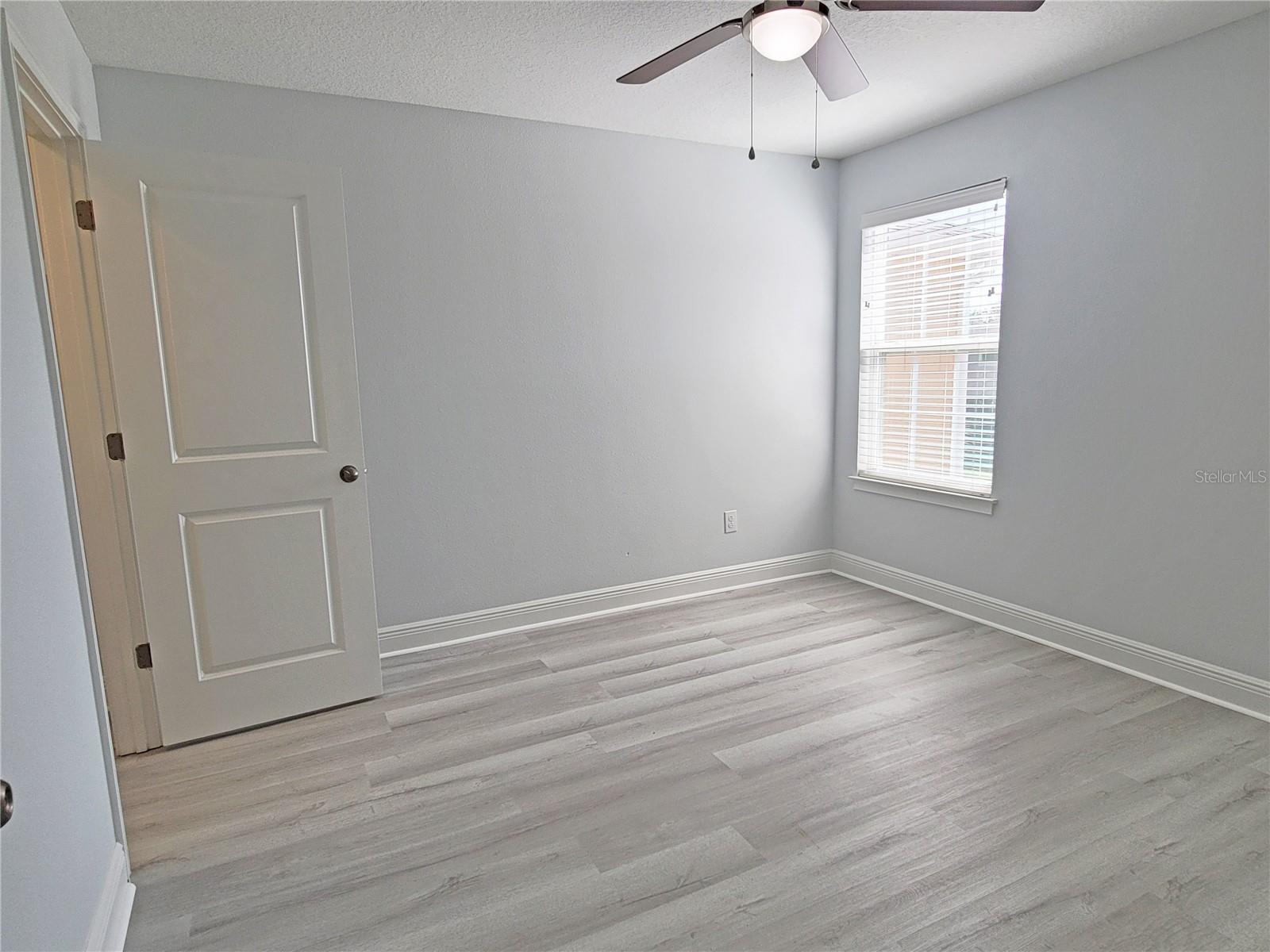 Listing photo id 37 for 5509 Cumberland Star